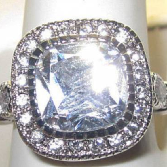NWT ring white CZ classic large cushion cut - Picture 5 of 7